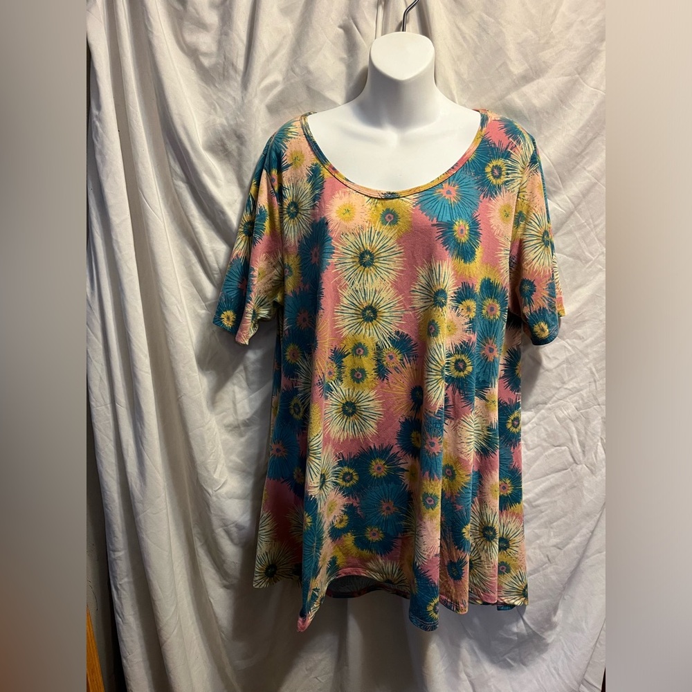 LuLaRoe mulri-colored top XL